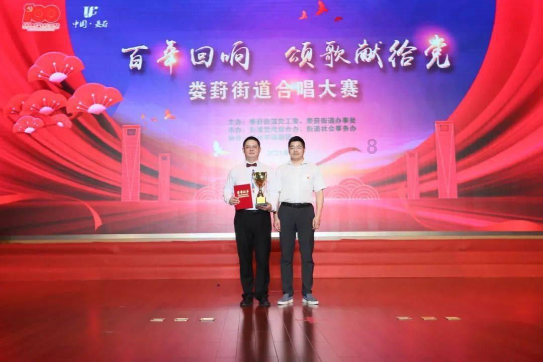 刚拿的摩托车驾驶证 现在是不是可以上路了？